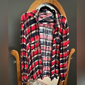 Women’s plaid flannel shirt